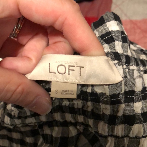 EUC Loft off the shoulder top - Picture 2 of 4